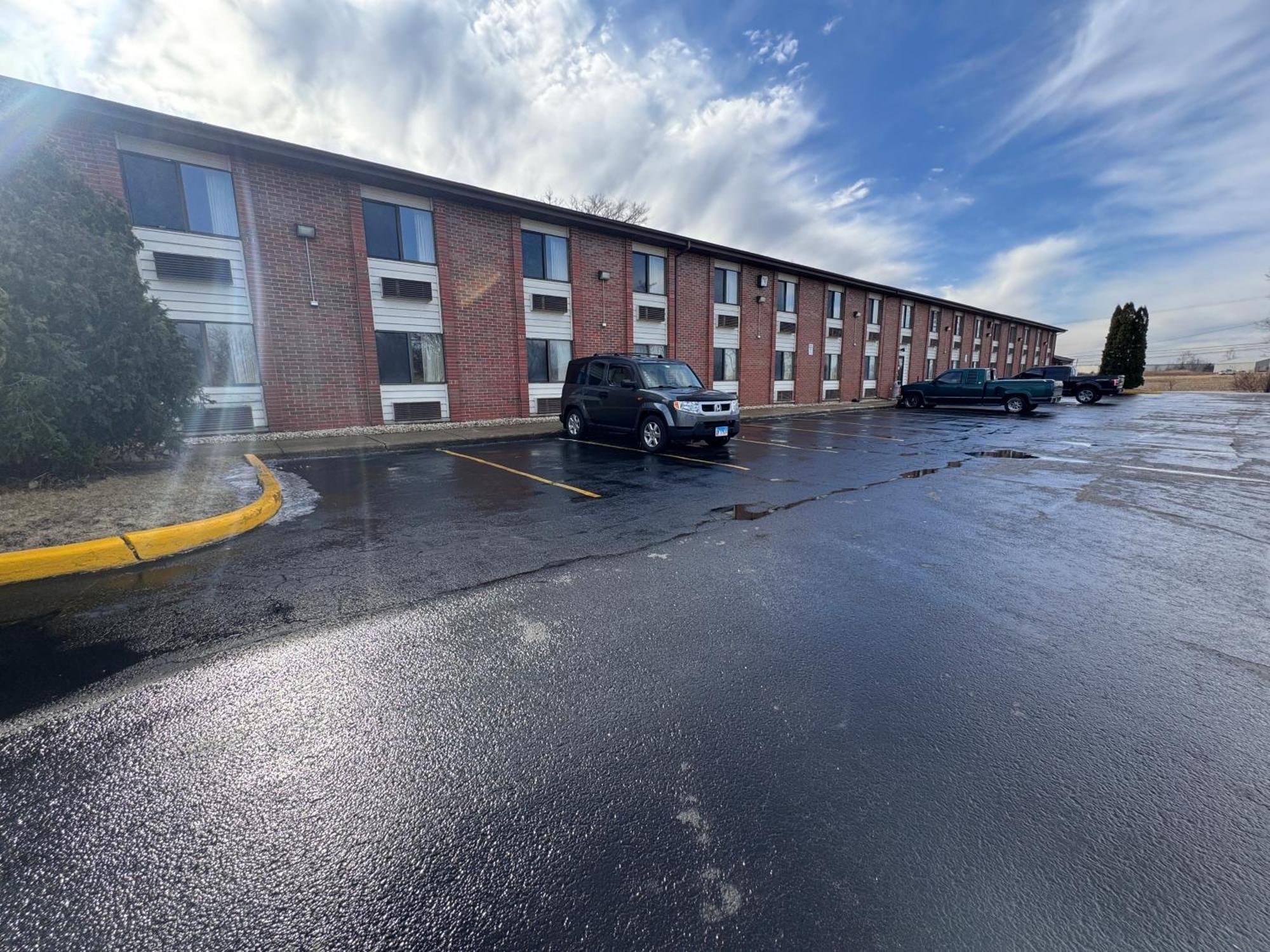 Baymont Inn & Suites Richmond Exterior photo